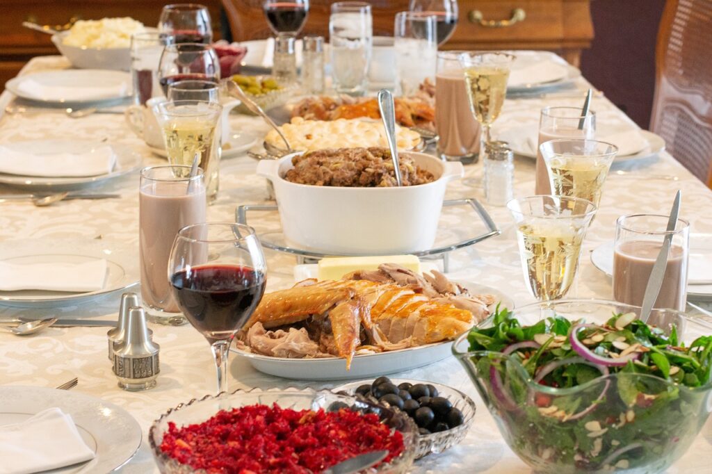 Thanksgiving Dinner Table Celebration with Family and Friends